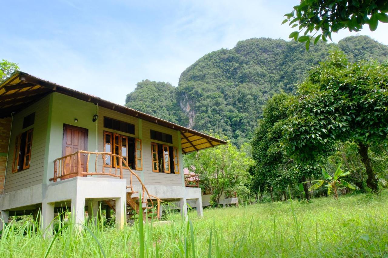Monkey Mansion - Jungalows & Tours Khao Sok National Park Exterior foto