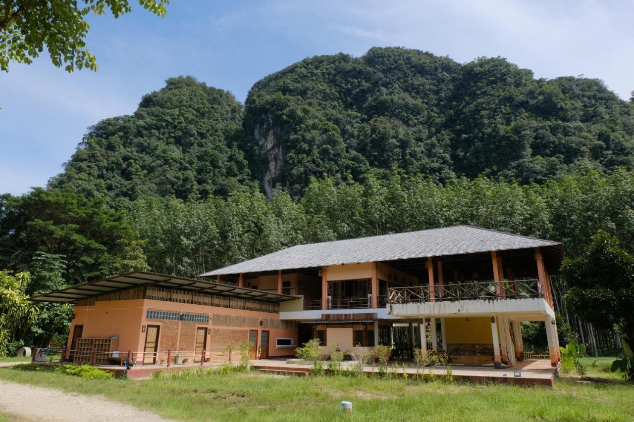 Monkey Mansion - Jungalows & Tours Khao Sok National Park Exterior foto