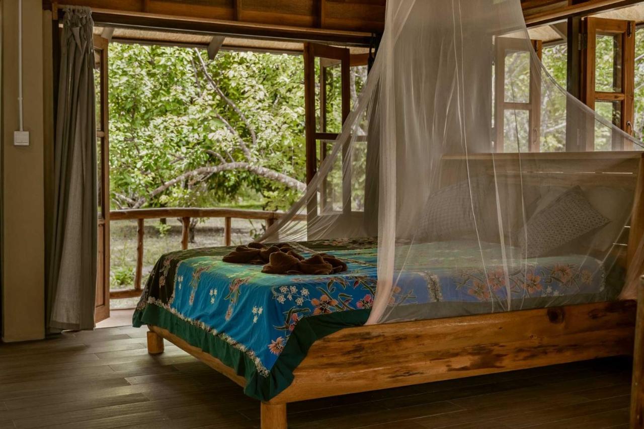 Monkey Mansion - Jungalows & Tours Khao Sok National Park Exterior foto