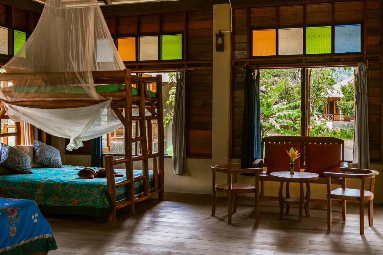 Monkey Mansion - Jungalows & Tours Khao Sok National Park Exterior foto